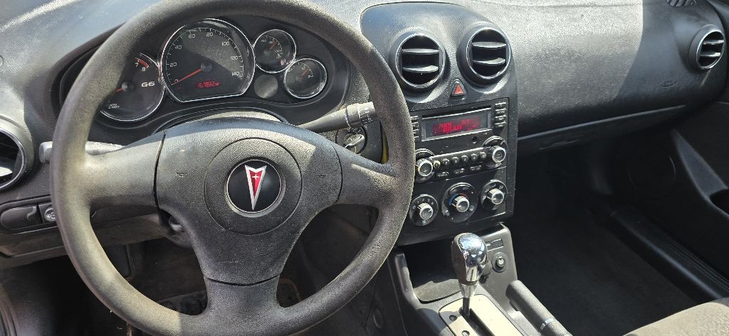 2008 Pontiac G6 Image 6