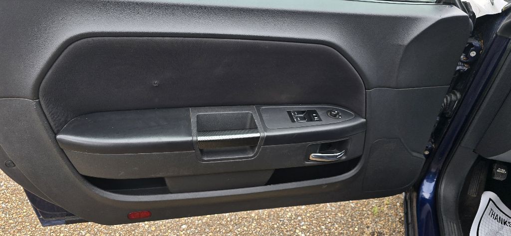 2014 Dodge Challenger Image 4