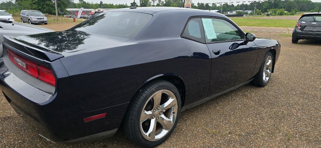 2014 Dodge Challenger Image 5