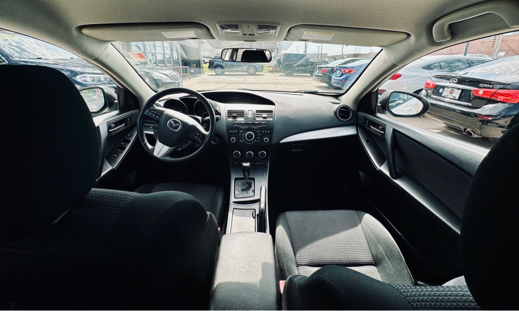 2013 Mazda Mazda3 Image 11