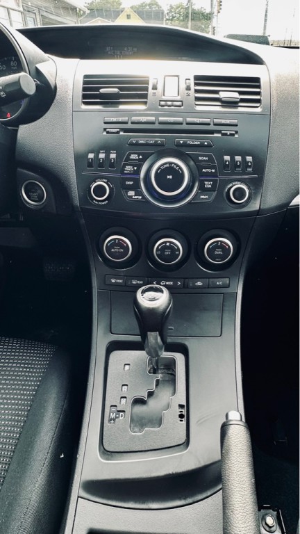 2013 Mazda Mazda3 Image 13