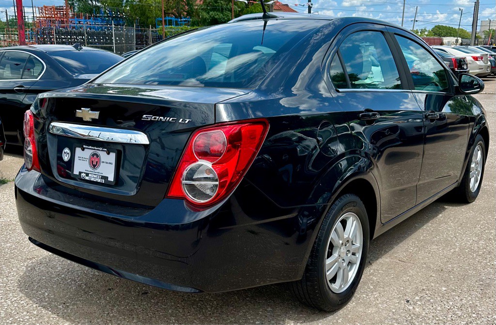 2014 Chevrolet Sonic Image 4