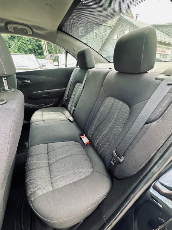 2014 Chevrolet Sonic Image 10
