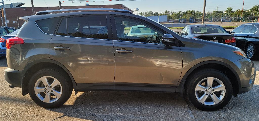 2013 Toyota Rav4 Image 7