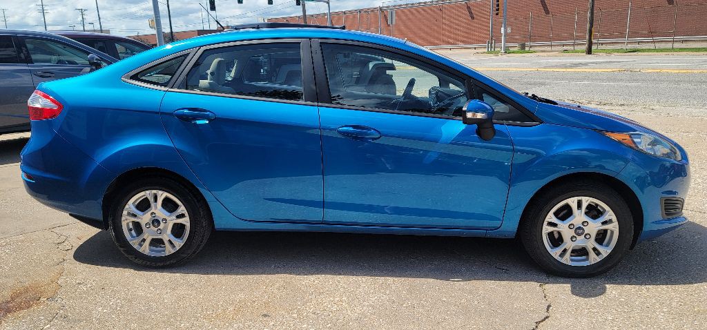 2014 Ford Fiesta Image 8