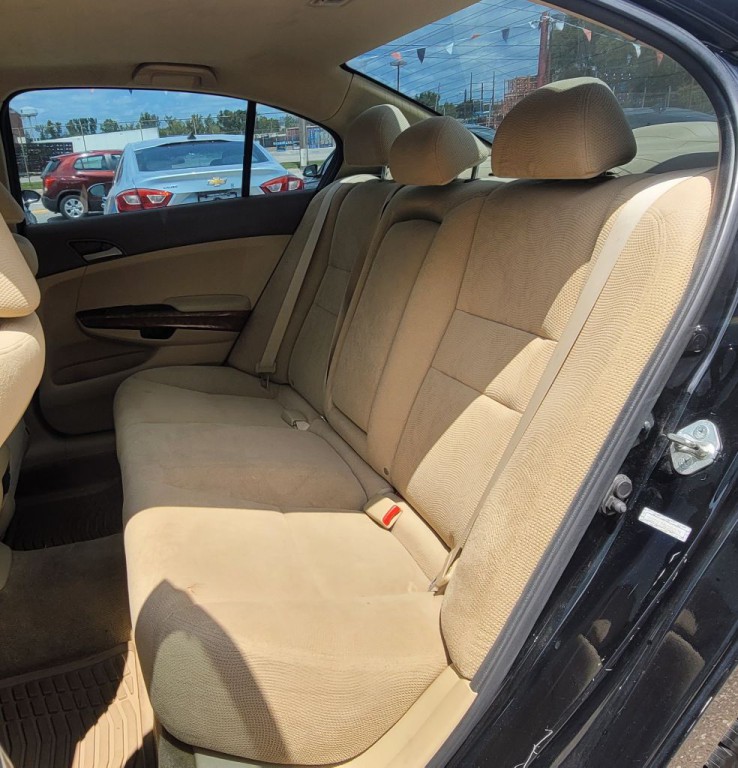 2010 Honda Accord Image 10