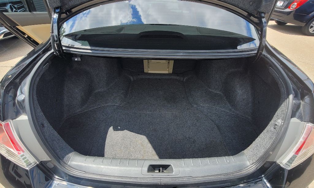 2010 Honda Accord Image 11