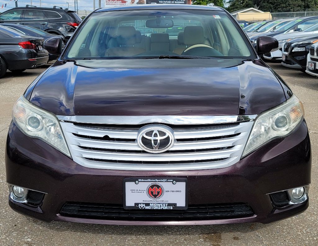 2011 Toyota Avalon Image 2