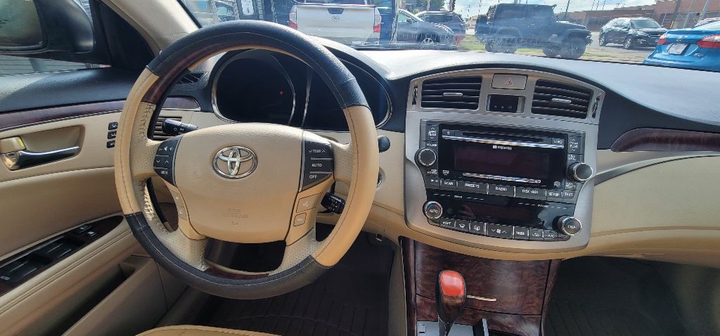 2011 Toyota Avalon Image 13