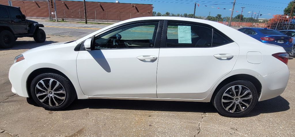 2016 Toyota Corolla Image 7