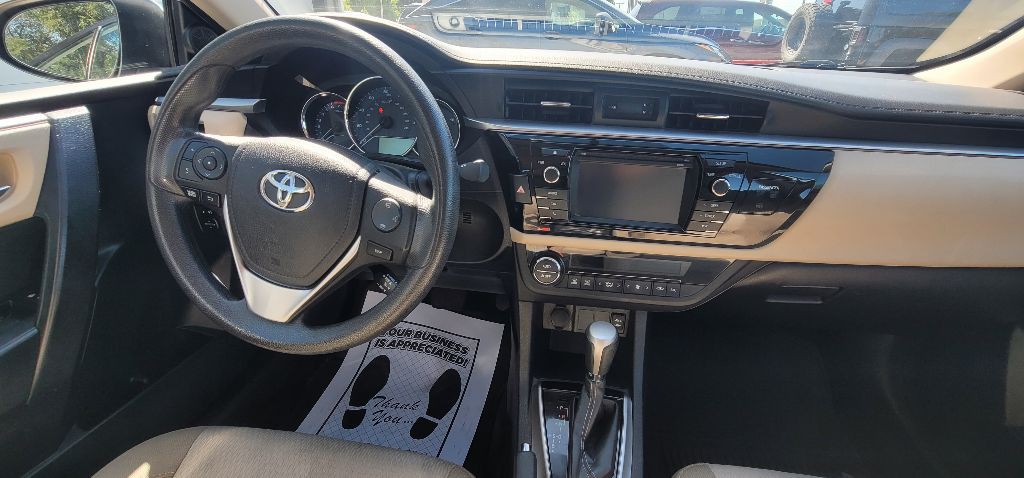 2016 Toyota Corolla Image 13