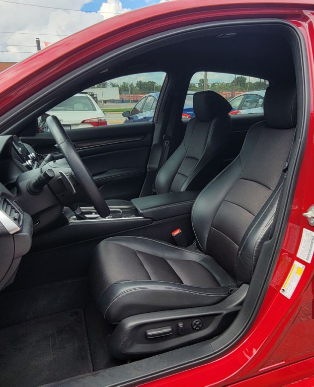 2018 Honda Accord Image 9