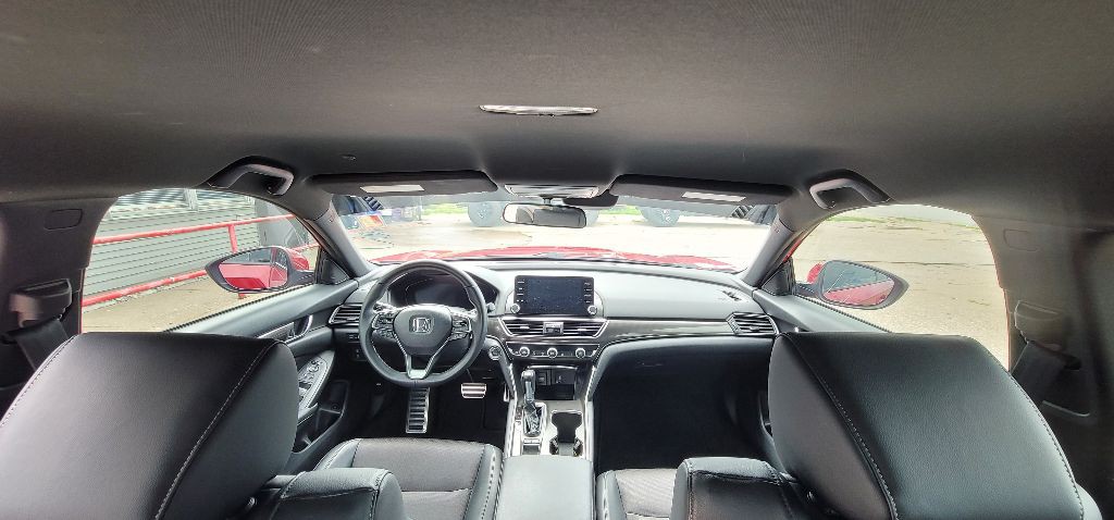 2018 Honda Accord Image 12