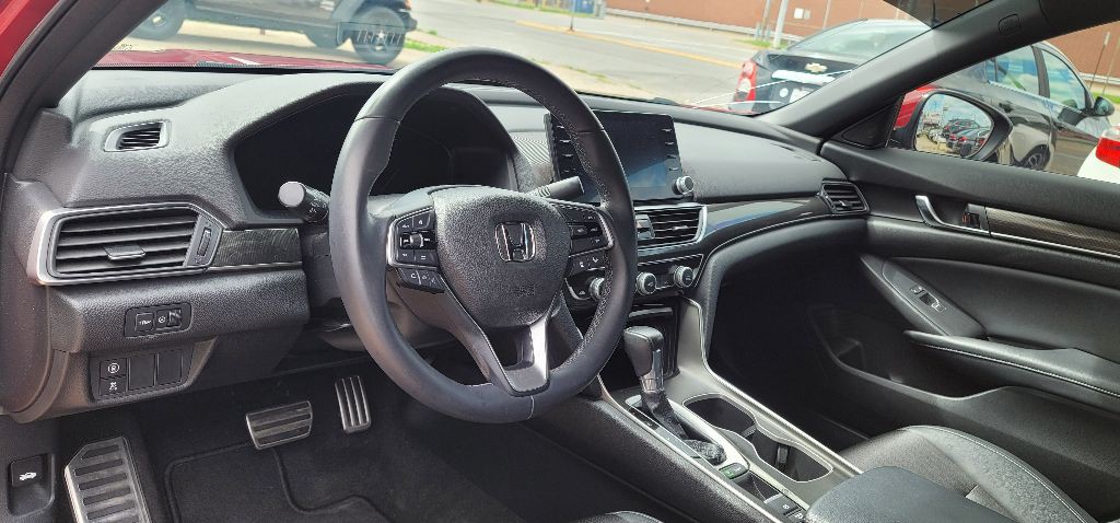 2018 Honda Accord Image 15