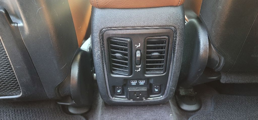 2016 Jeep Grand Cherokee Image 12