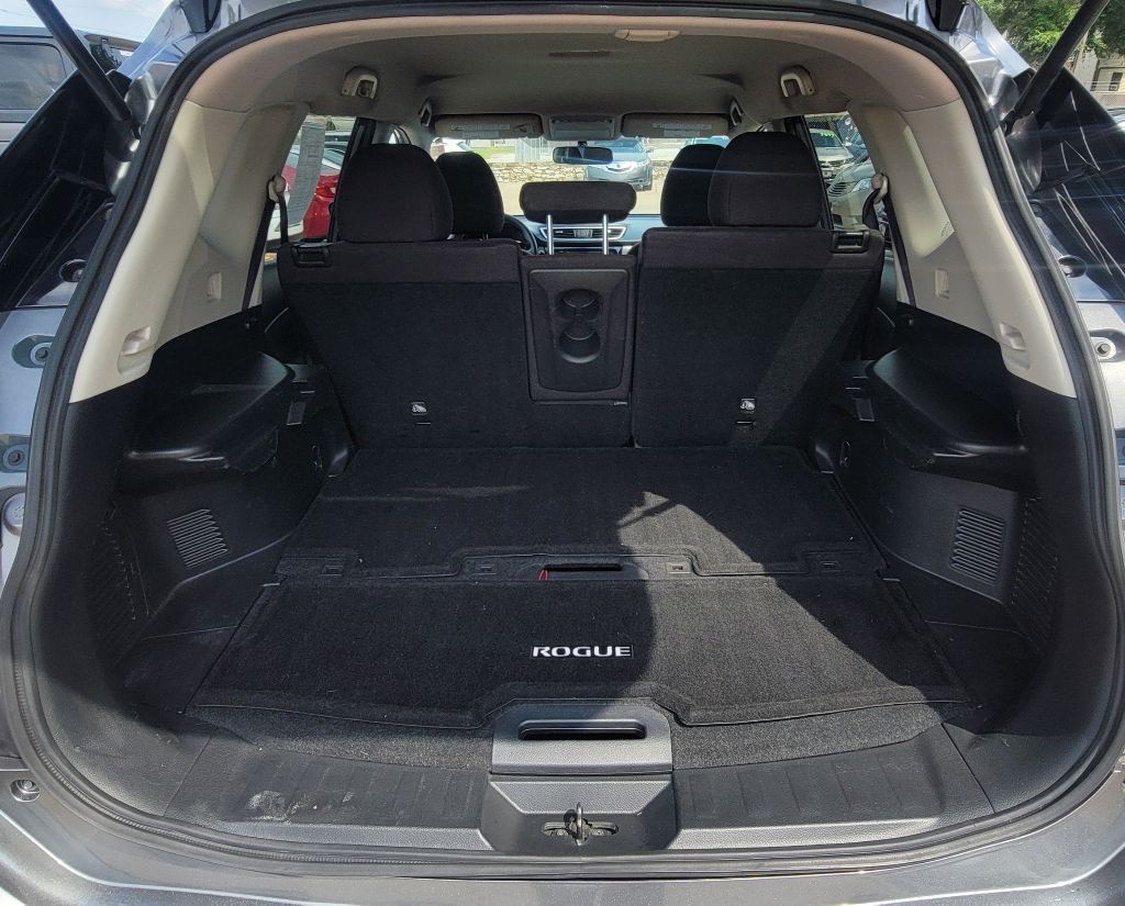 2016 Nissan Rogue Image 11