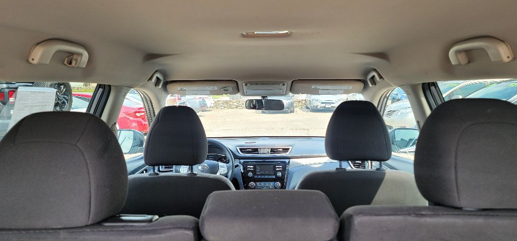 2016 Nissan Rogue Image 12