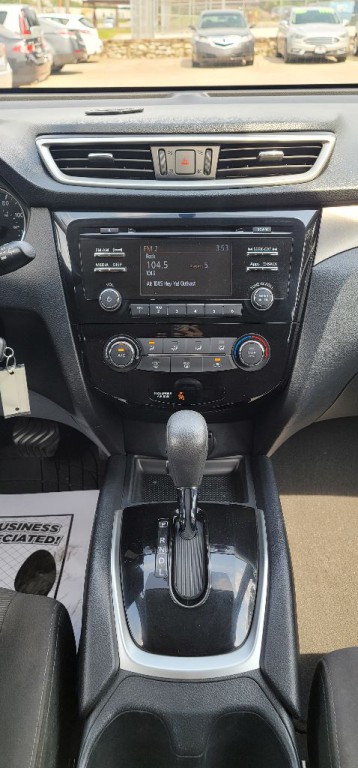 2016 Nissan Rogue Image 14