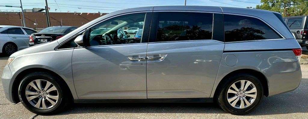 2016 Honda Odyssey Image 8