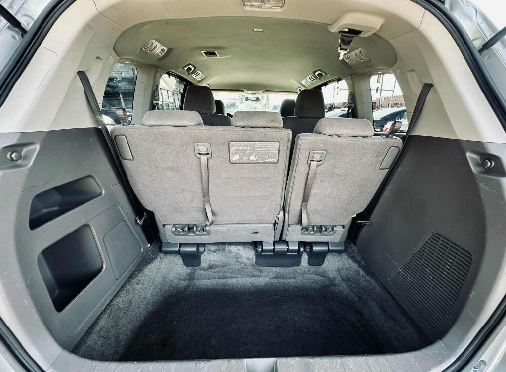2016 Honda Odyssey Image 11