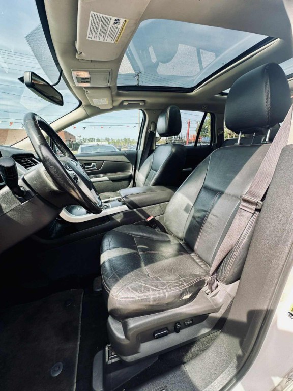 2014 Ford Edge Image 9