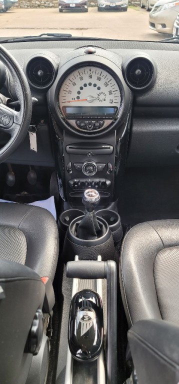 2013 MINI Cooper Image 14
