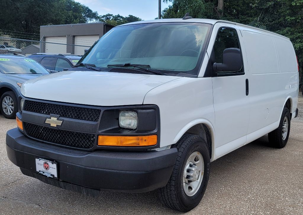 2016 Chevrolet Express Image 1