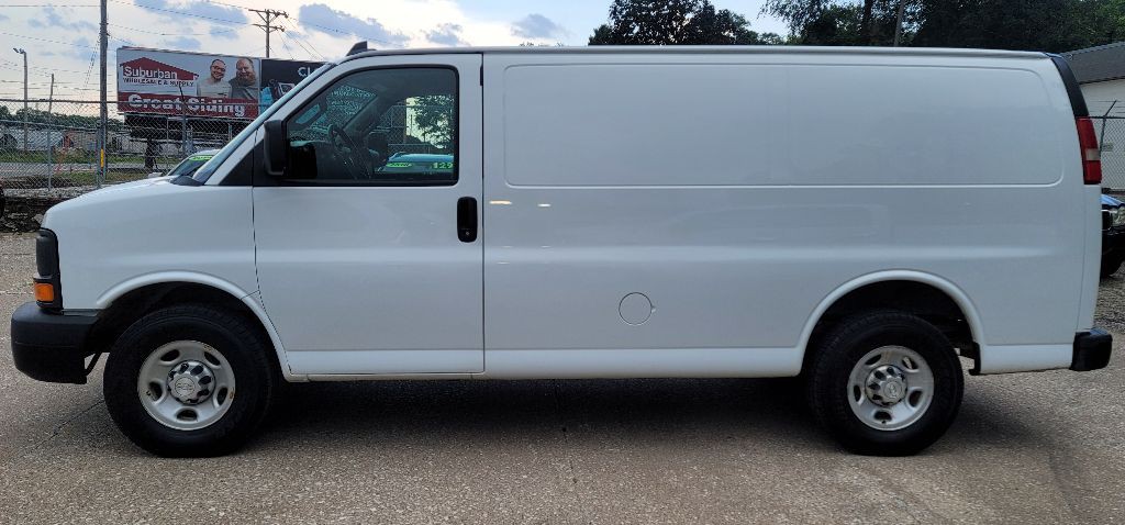 2016 Chevrolet Express Image 8