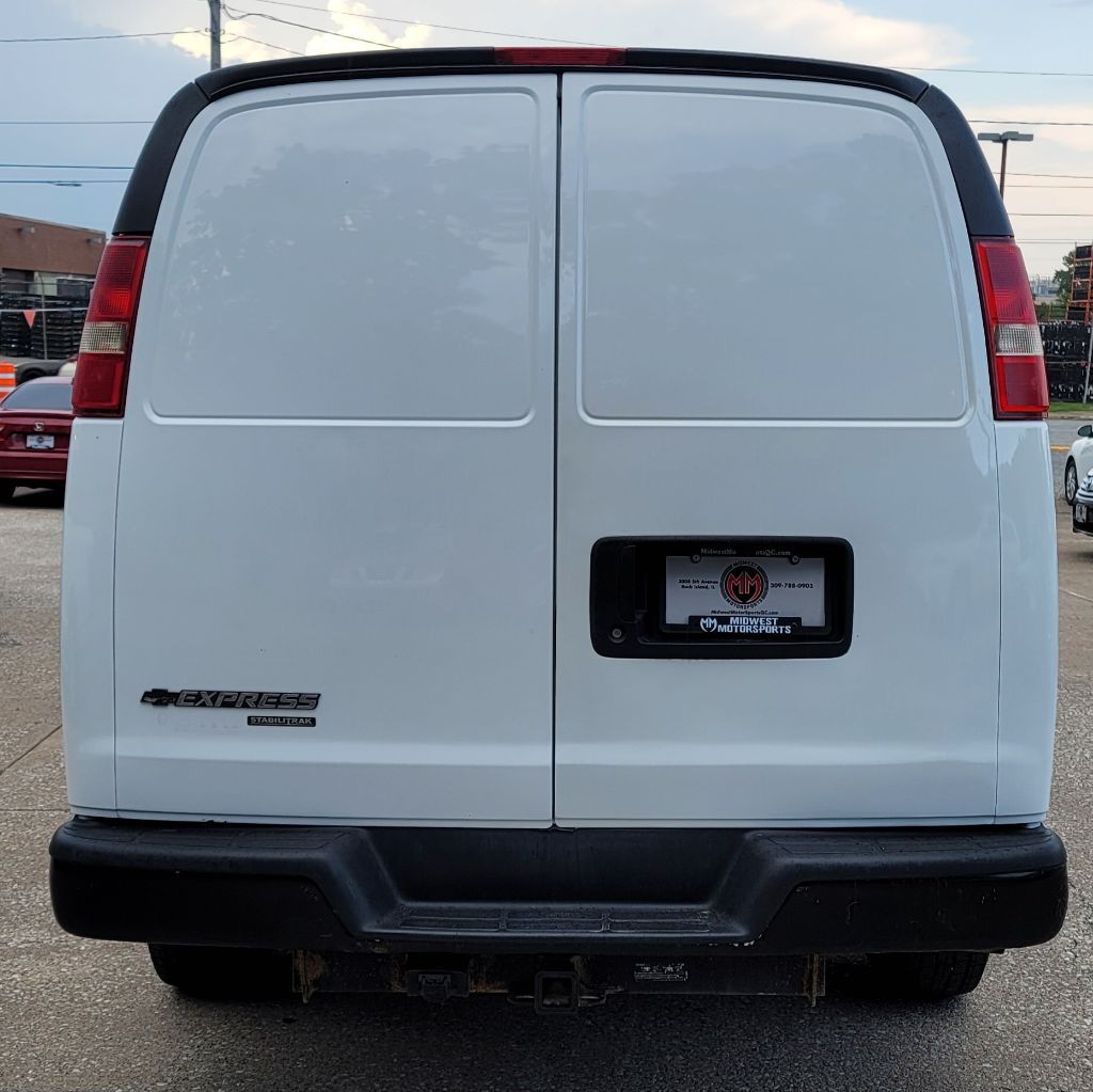 2016 Chevrolet Express Image 5