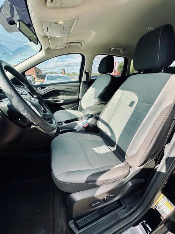 2016 Ford Escape Image 9