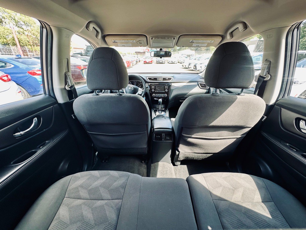 2016 Nissan Rogue Image 12