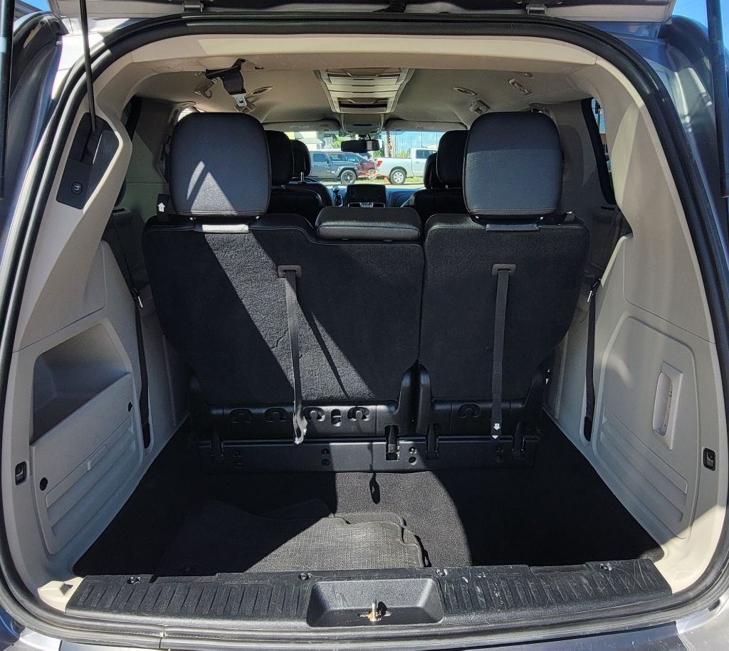 2014 Chrysler Town & Country Image 28
