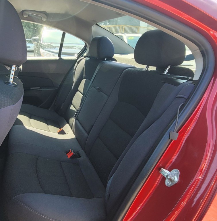 2014 Chevrolet Cruze Image 10