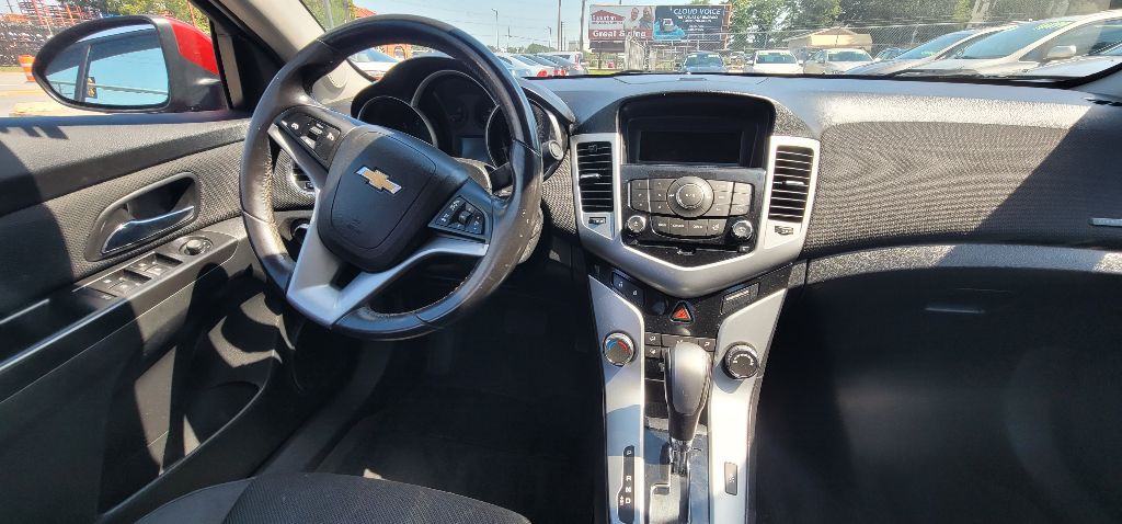 2014 Chevrolet Cruze Image 12