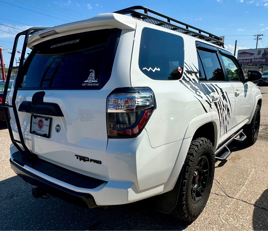2016 Toyota 4Runner Image 4