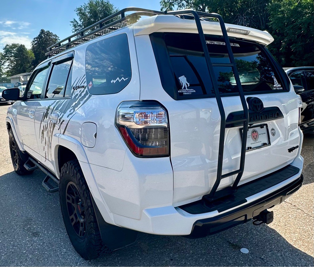 2016 Toyota 4Runner Image 6