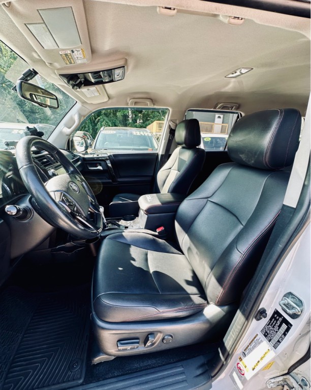 2016 Toyota 4Runner Image 9