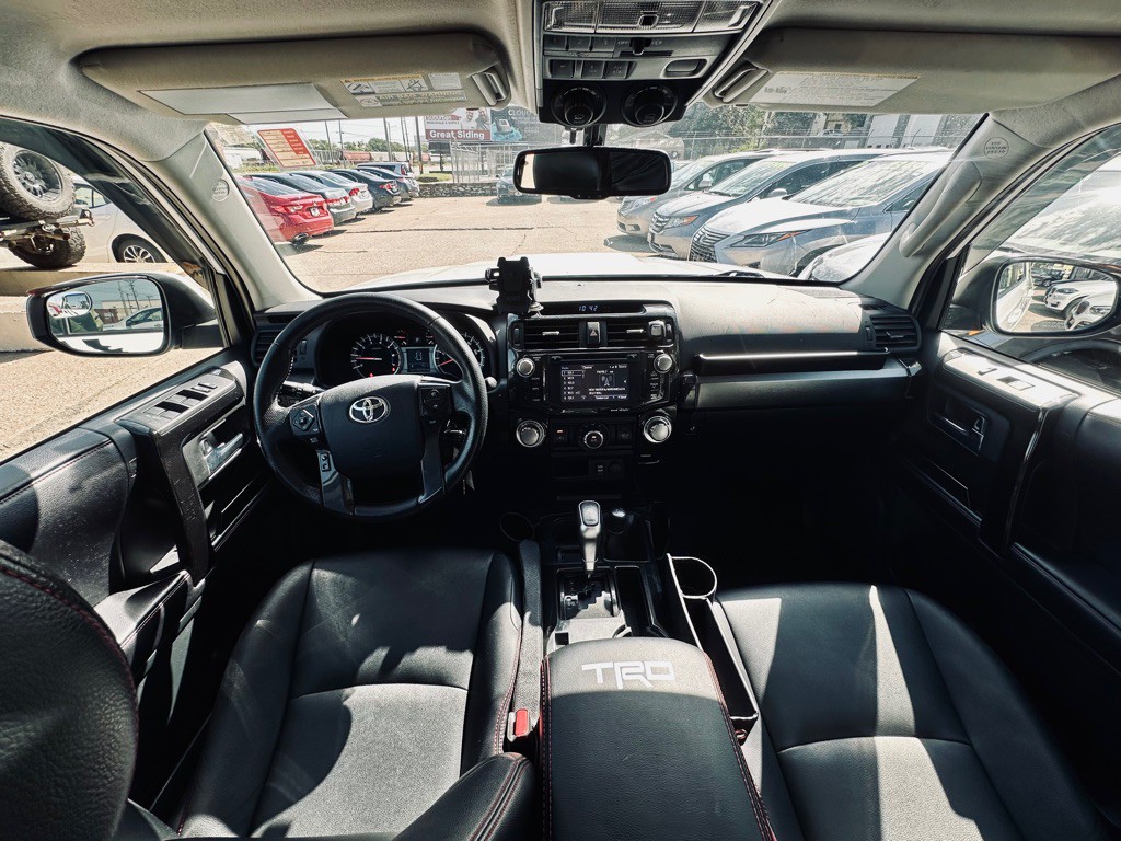 2016 Toyota 4Runner Image 14