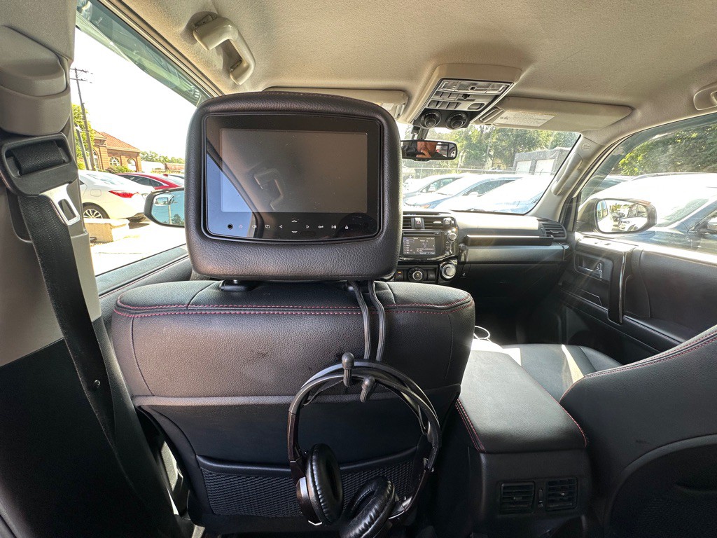 2016 Toyota 4Runner Image 15