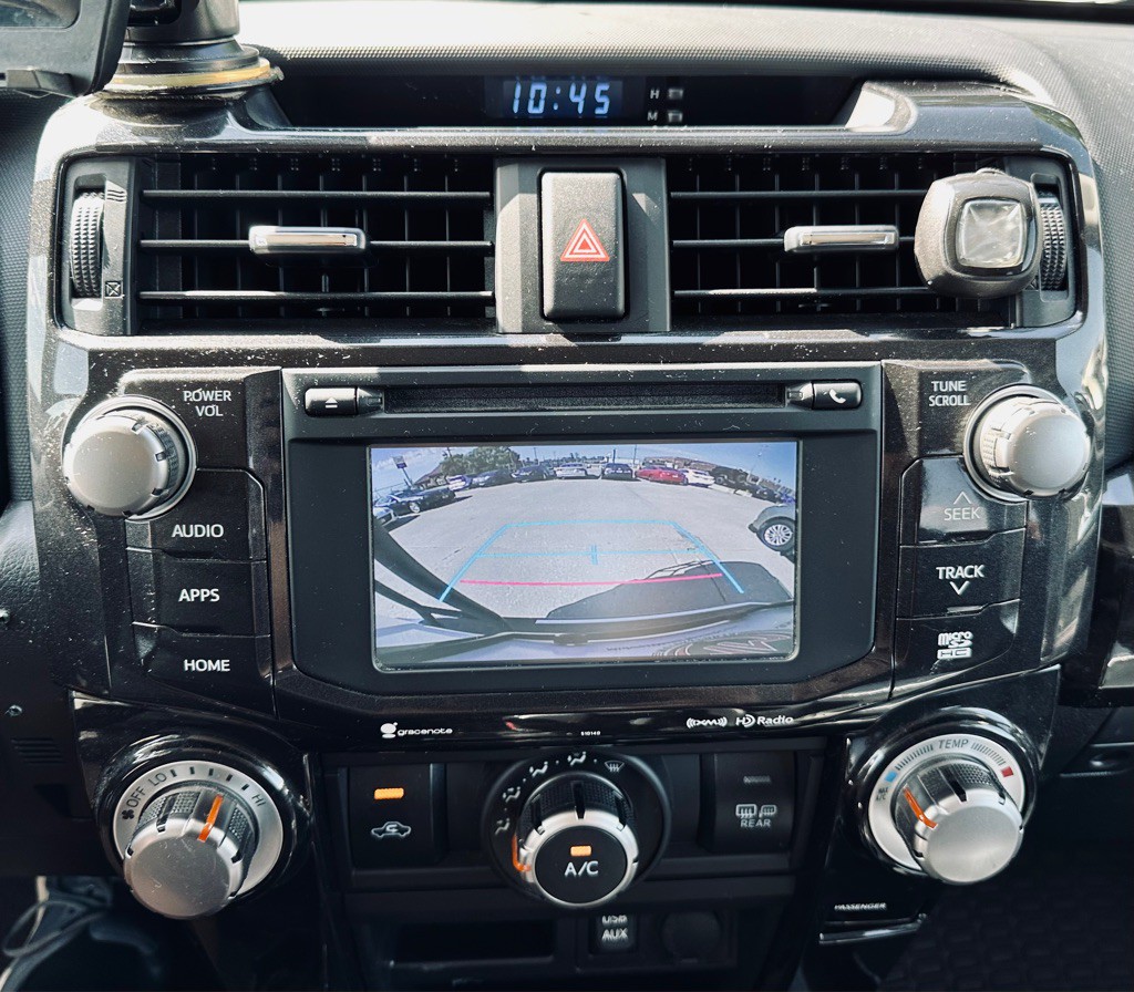 2016 Toyota 4Runner Image 18