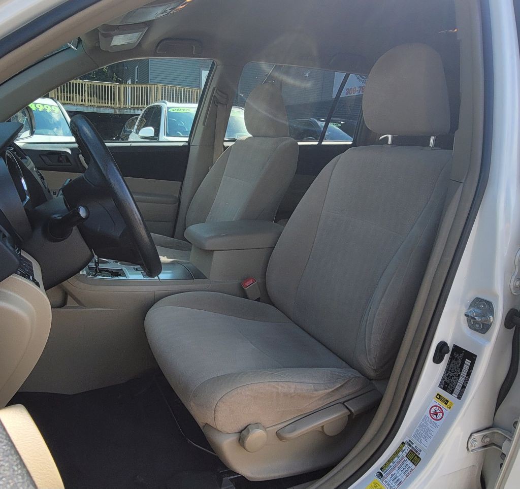2012 Toyota Highlander Image 9