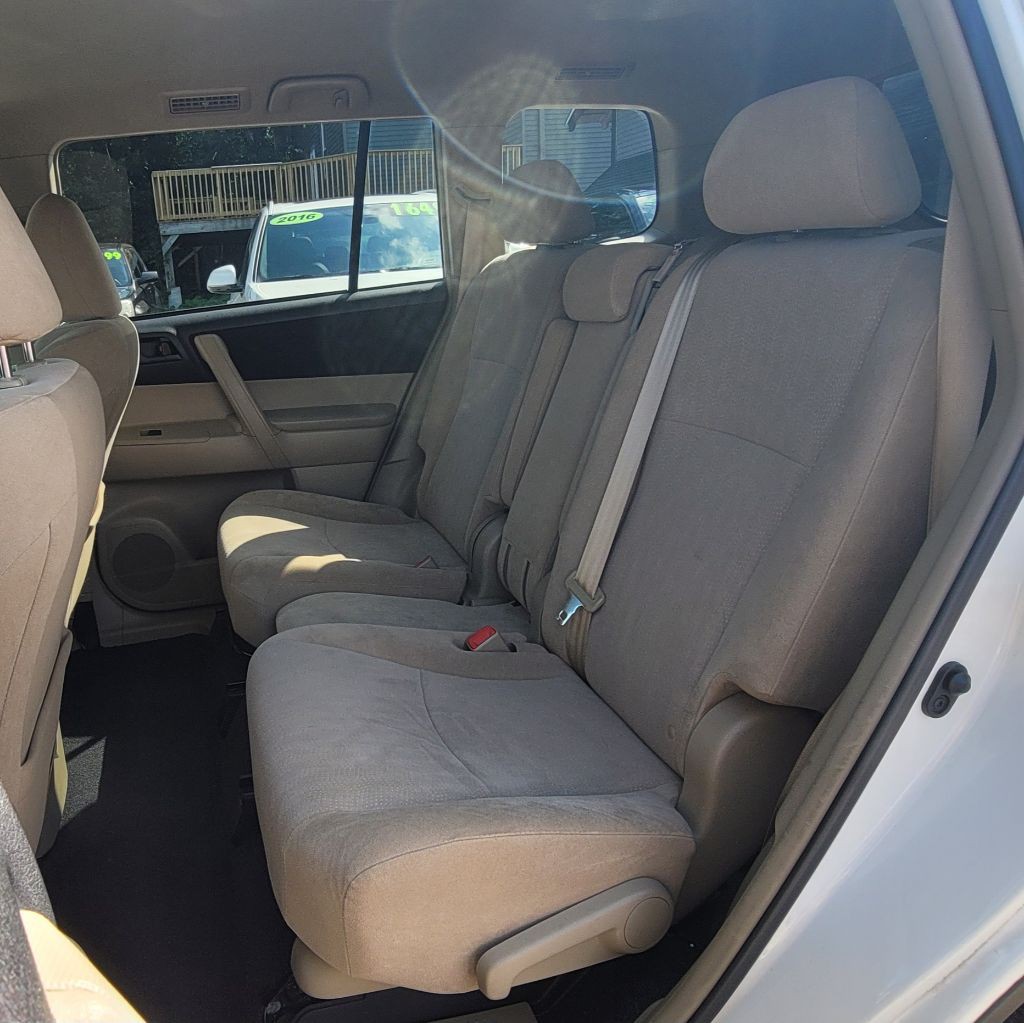 2012 Toyota Highlander Image 10