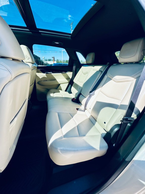 2017 Cadillac XT5 Image 10