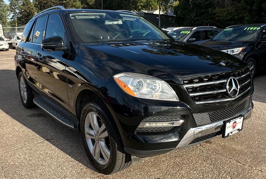 2012 Mercedes-Benz M-Class Image 3
