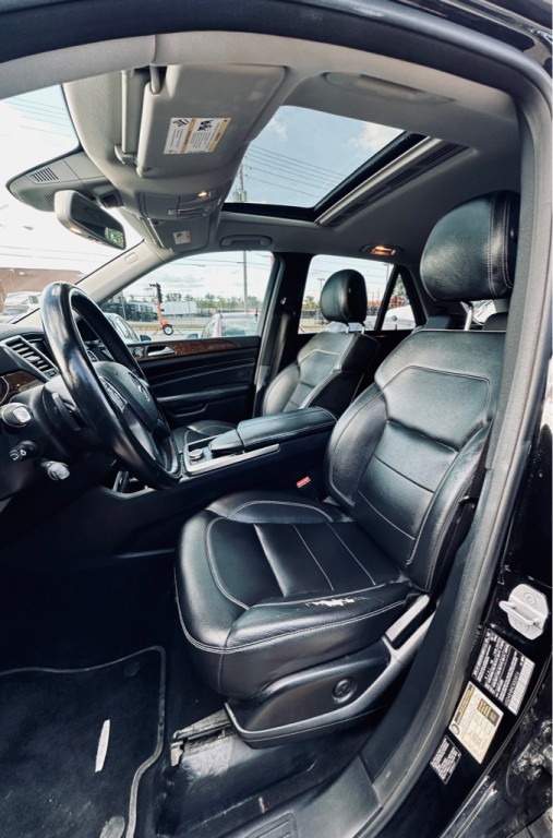 2012 Mercedes-Benz M-Class Image 9
