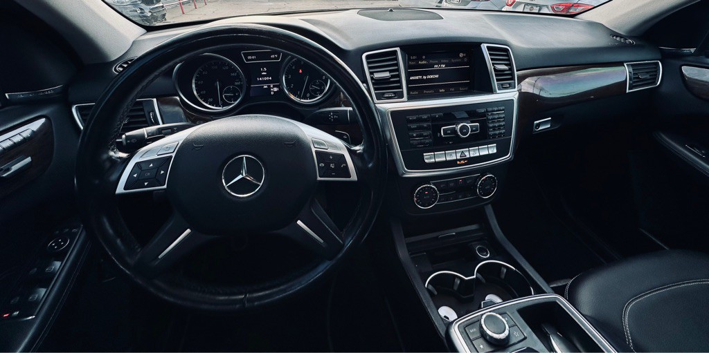 2012 Mercedes-Benz M-Class Image 14