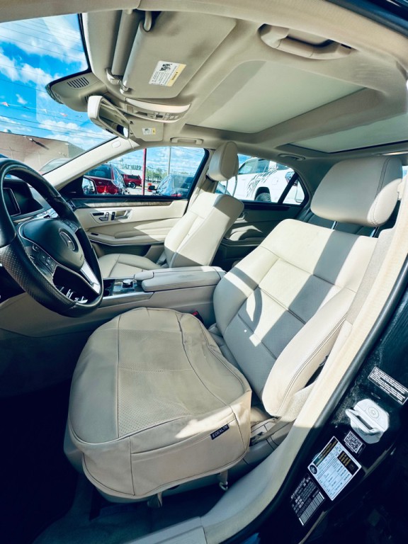 2015 Mercedes-Benz E-Class Image 9