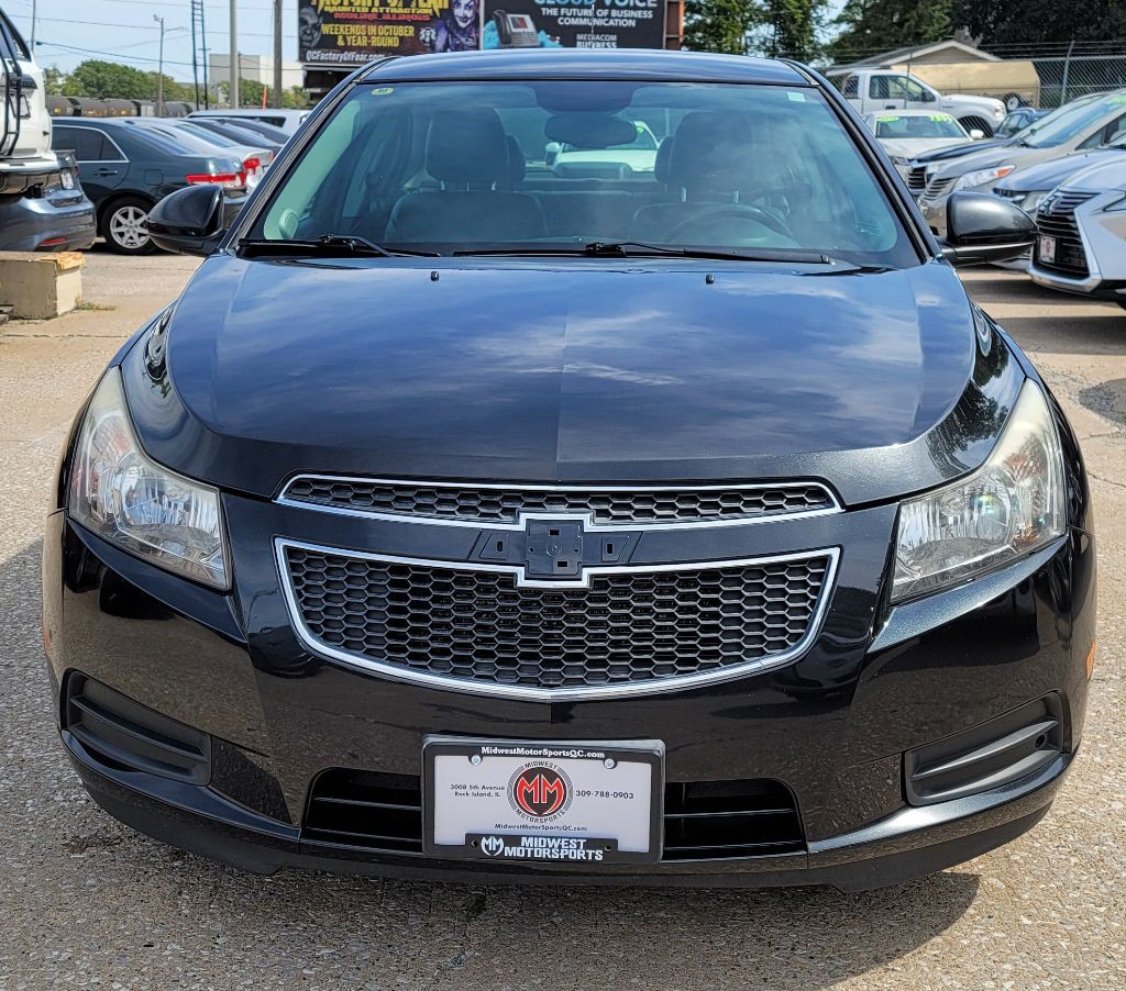 2014 Chevrolet Cruze Image 2