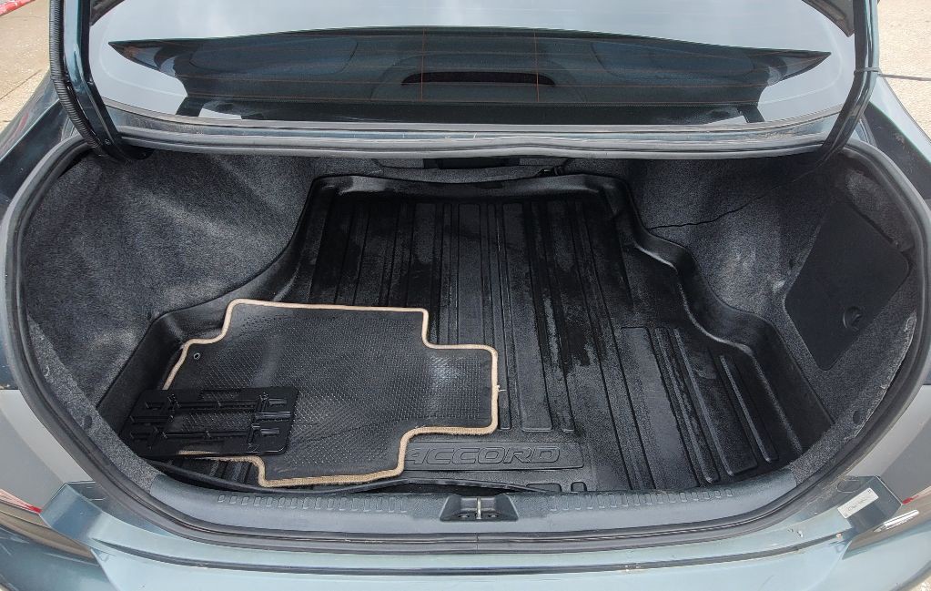 2004 Honda Accord Image 11