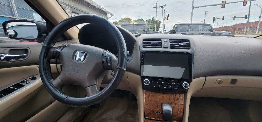 2004 Honda Accord Image 14
